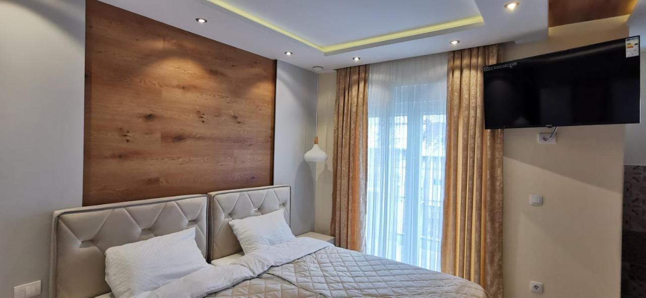 Ecco Superior Apartment Novi Pazar Bagian luar foto